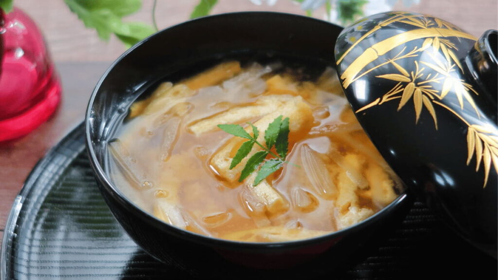 大根と油揚げの味噌スープの画像