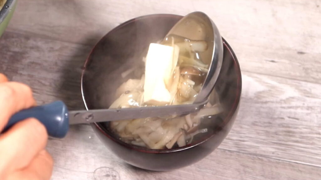 器に盛っている画像